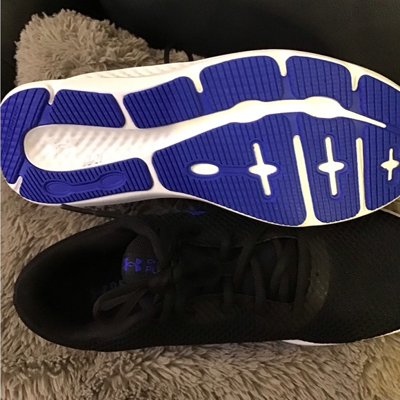 Under Armour Men's Black and Blue Athletic Shoes - Picture 2 of 4